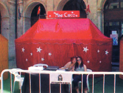 El minicirco en acci&oacute;n