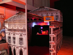 Detalle del miniteatro montado